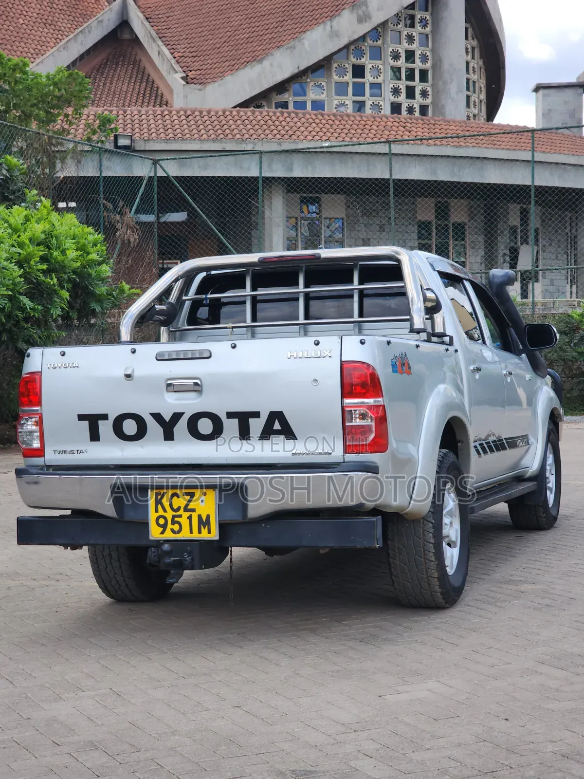 Toyota Hilux 2013 Silver