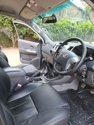 Toyota Hilux 2013 Silver