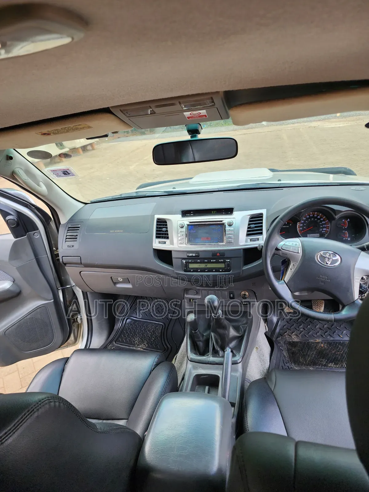 Toyota Hilux 2013 Silver