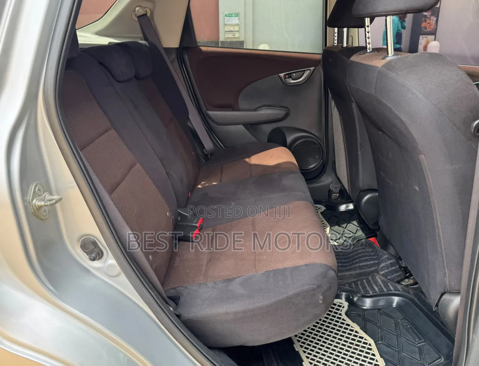 Honda Fit Shuttle 1.3 Hybrid 2WD 2013 Silver