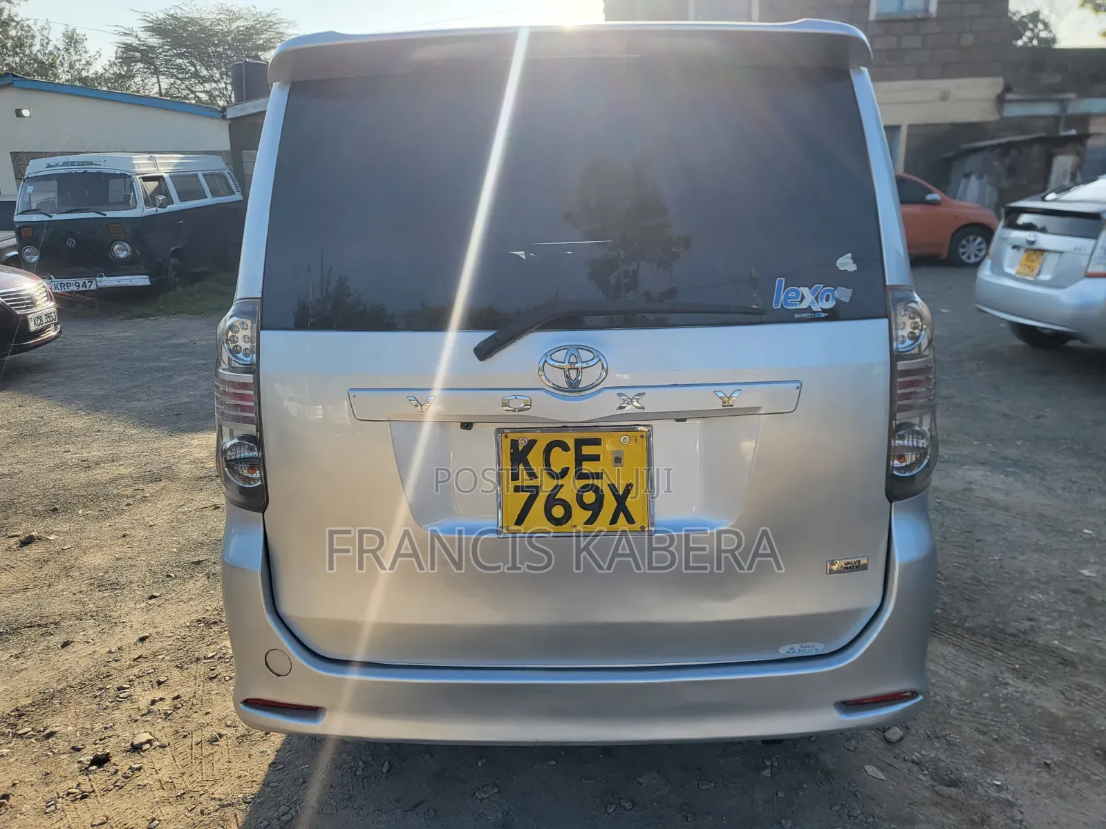 Toyota Voxy 2009 Silver