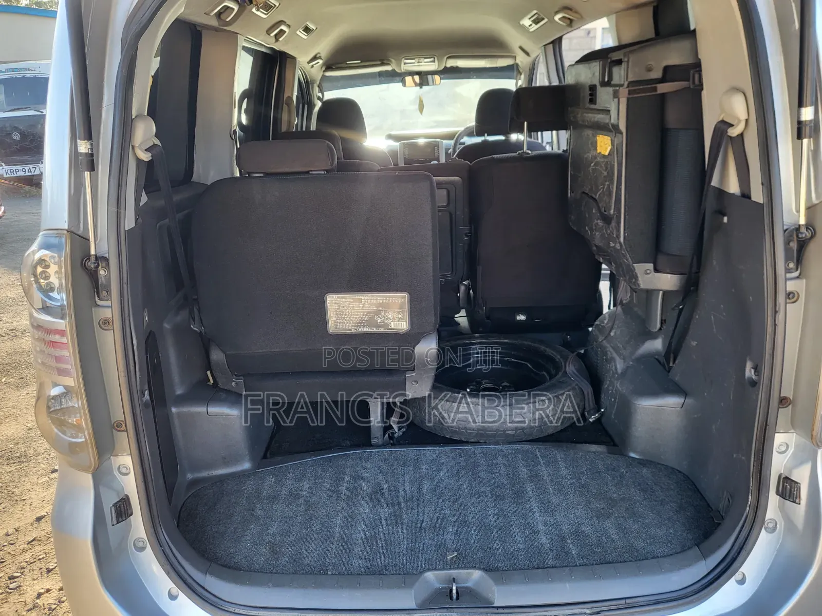 Toyota Voxy 2009 Silver