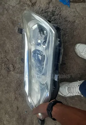 Toyota Fielder 2017 Headlights(none Xenon)