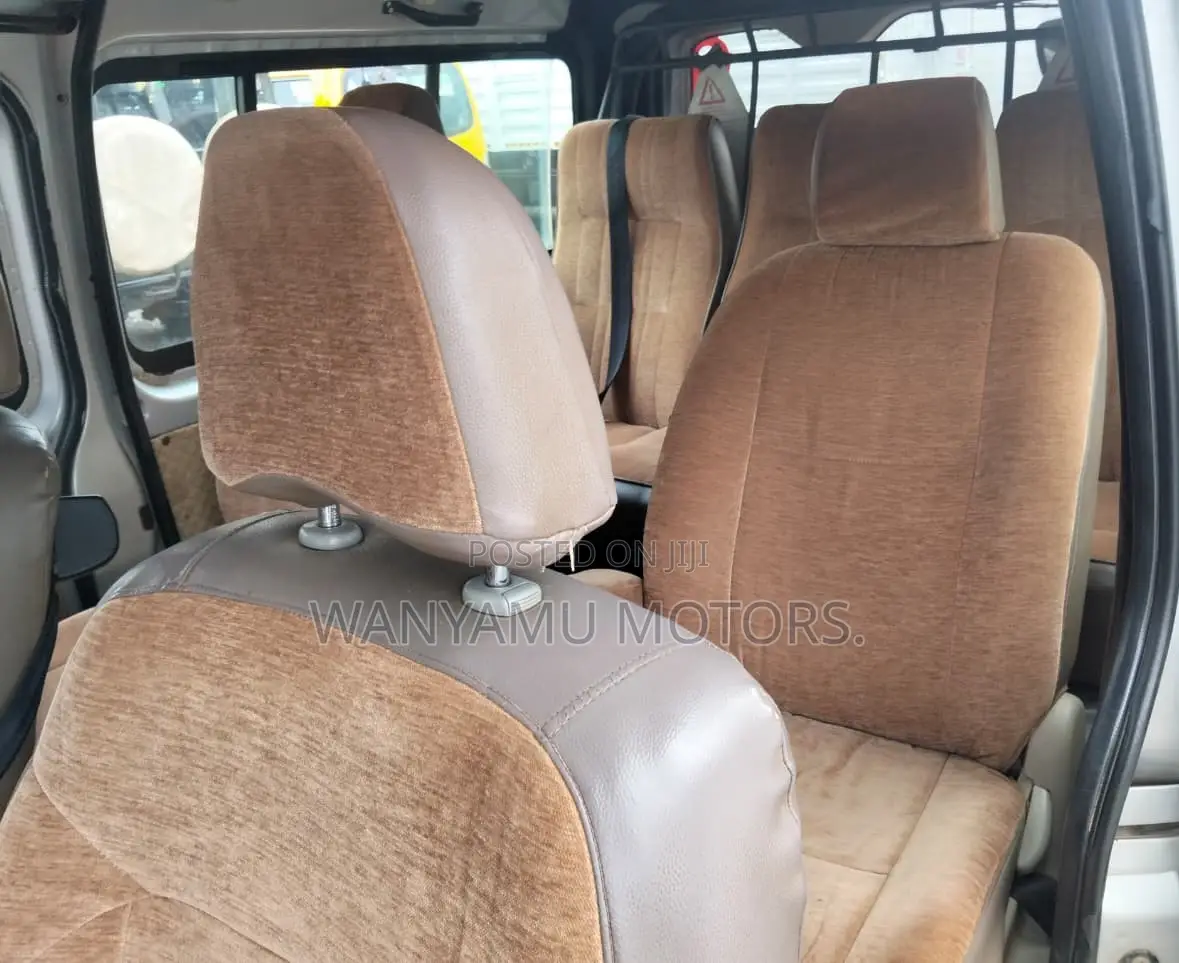 Toyota HiAce 2018 Silver