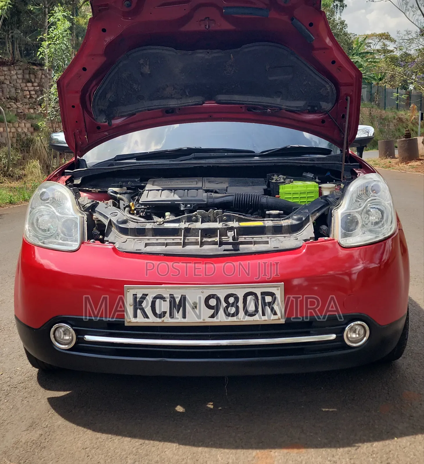 Mazda Verisa 2010 Red