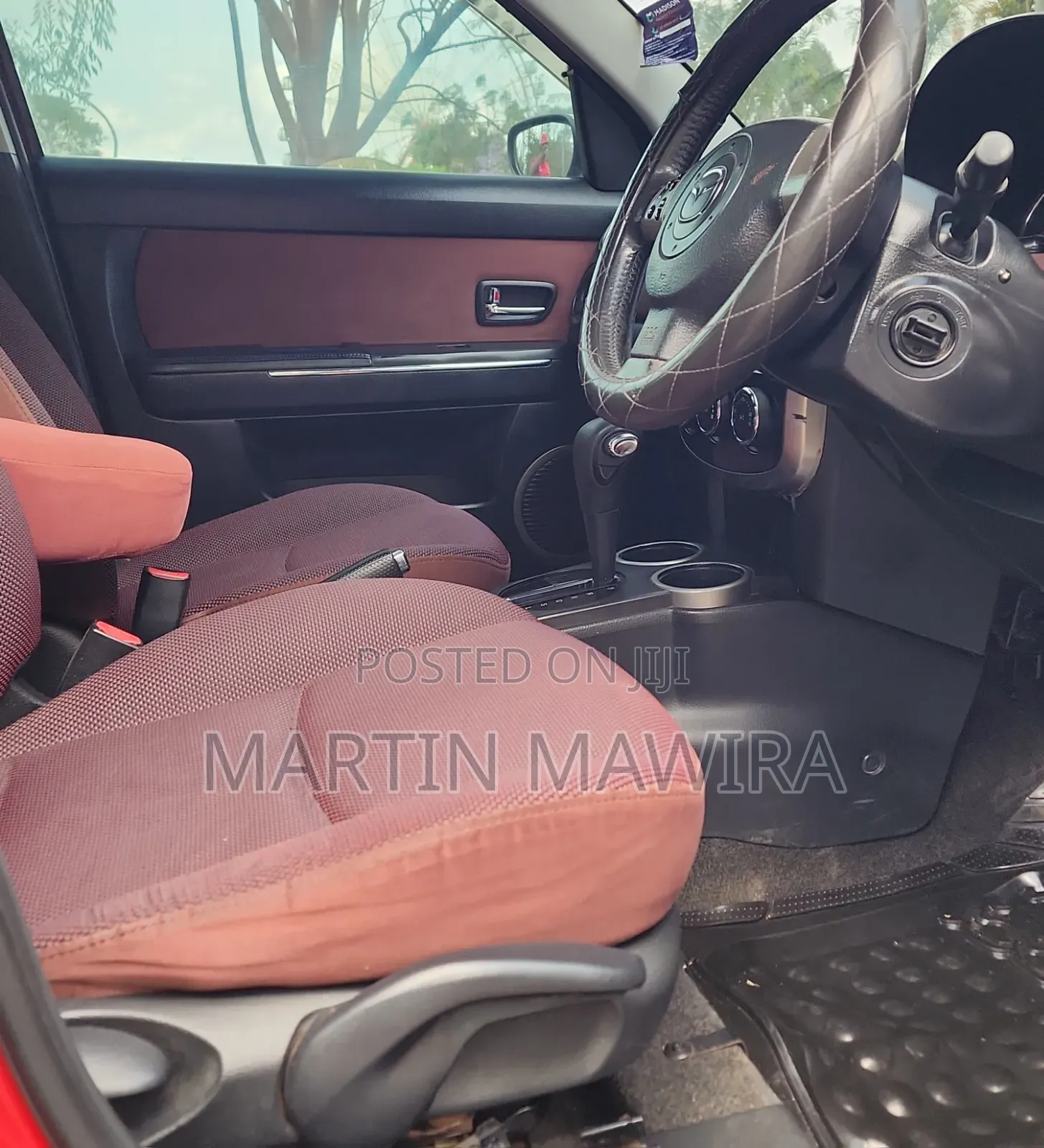 Mazda Verisa 2010 Red