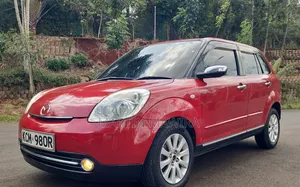 Mazda Verisa 2010 Red