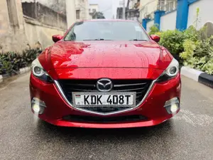 Mazda Axela 2015 Red