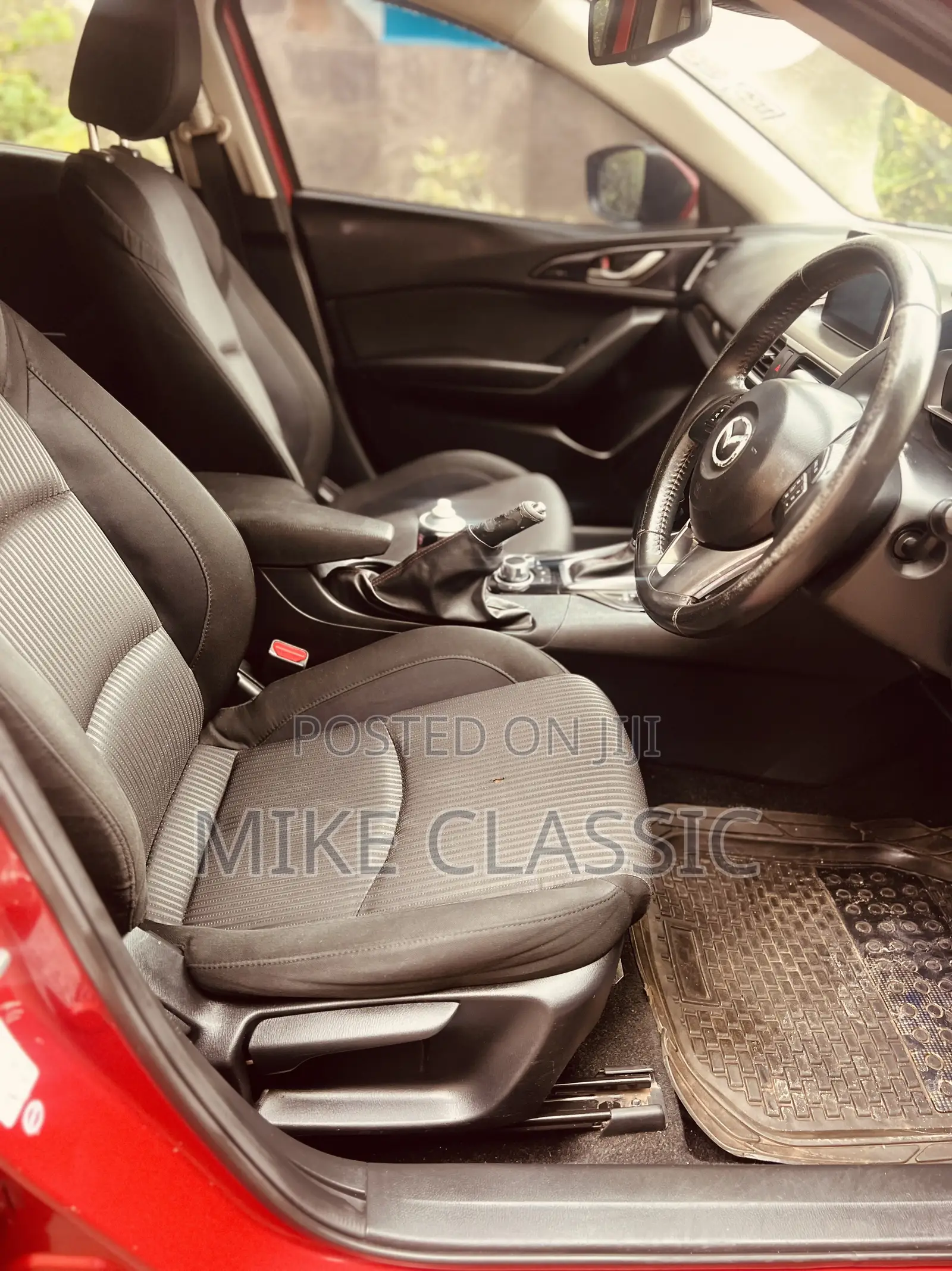 Mazda Axela 2015 Red