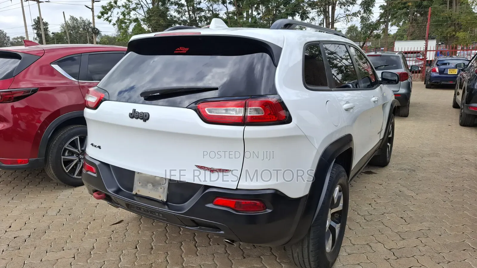 Jeep Cherokee 2015 White