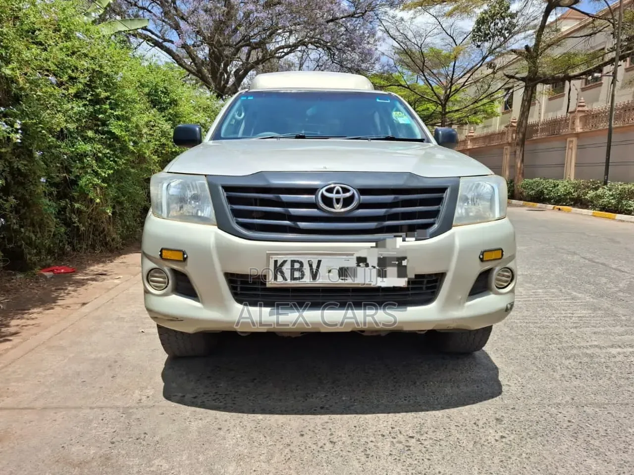 Toyota Hilux 2012 Silver