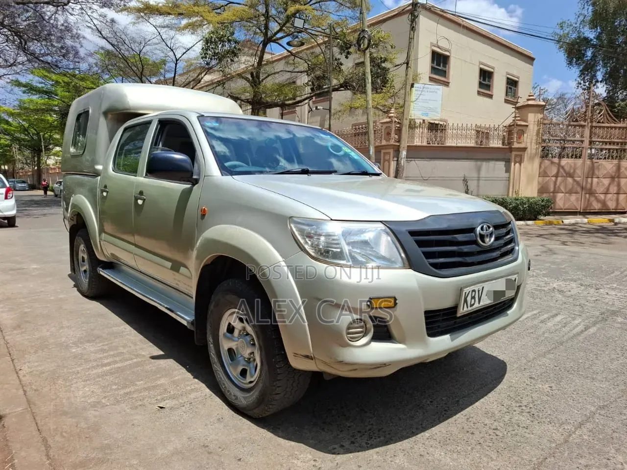 Toyota Hilux 2012 Silver