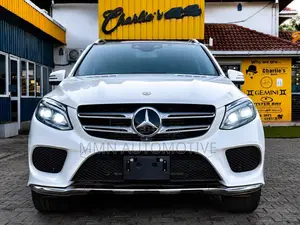 Mercedes-Benz GLE-Class GLE 350d 4MATIC 2017 White