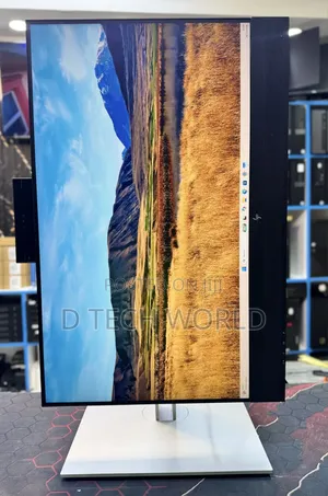 HP E24m G4 FHD USB-C 
24 Inches FHD Ips 
Resolution: Full HD