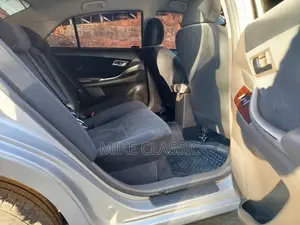 Toyota Premio 1.8 AWD 2016 Silver