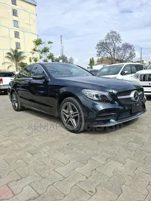 Mercedes-Benz C200 2019 Green