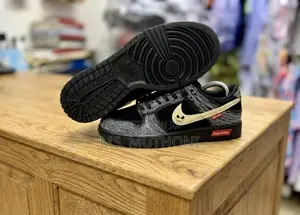 Nike SB Dunk Low Supreme "Panda Prank" Sneakers. Size 38-45