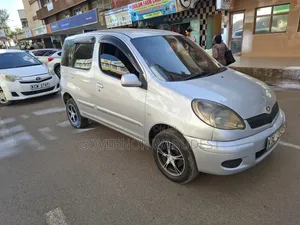 Toyota Fun Cargo 2003 Silver
