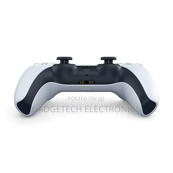 White Ps 5 Pad