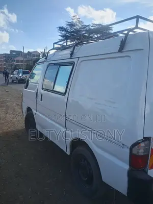 Nissan Caravan 2010 White