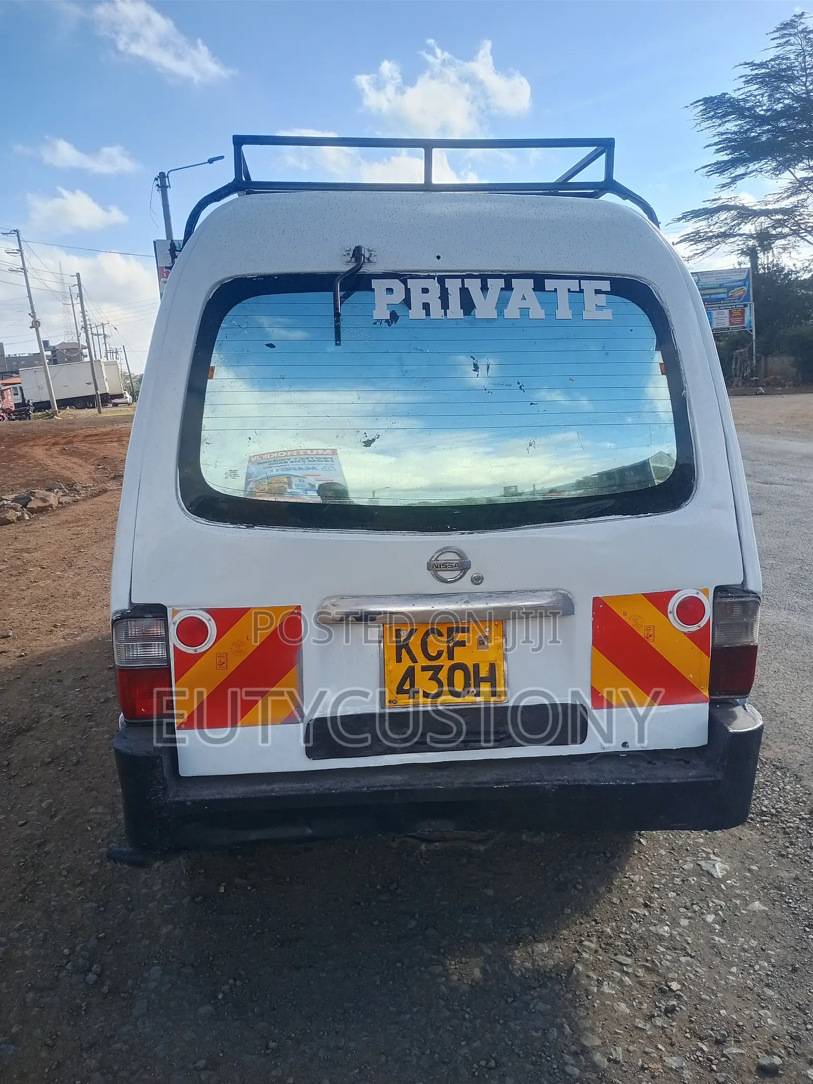 Nissan Caravan 2010 White