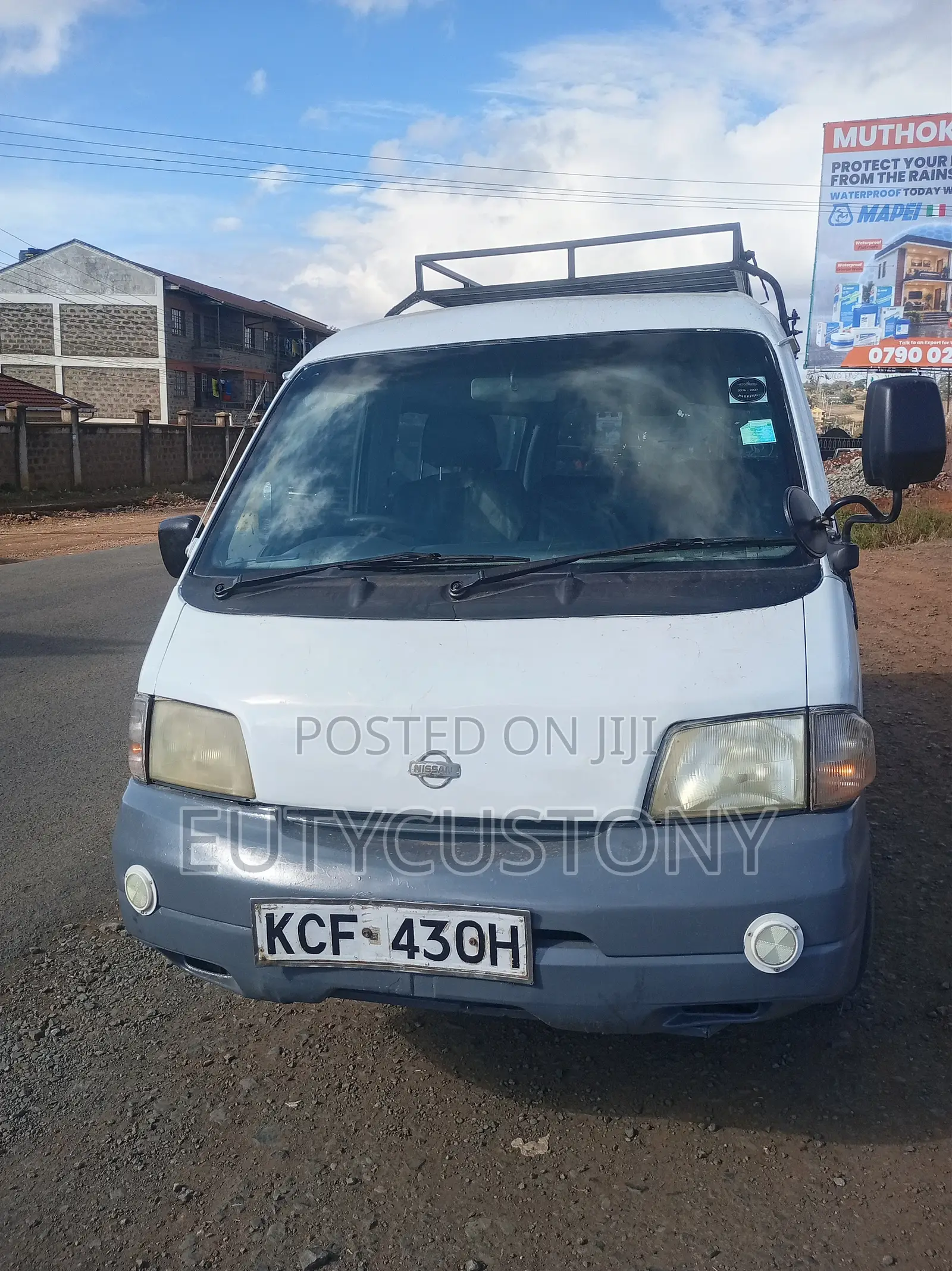 Nissan Caravan 2010 White