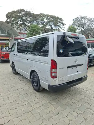 Toyota HiAce 2020 Silver