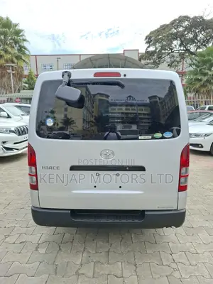 Toyota HiAce 2020 Silver