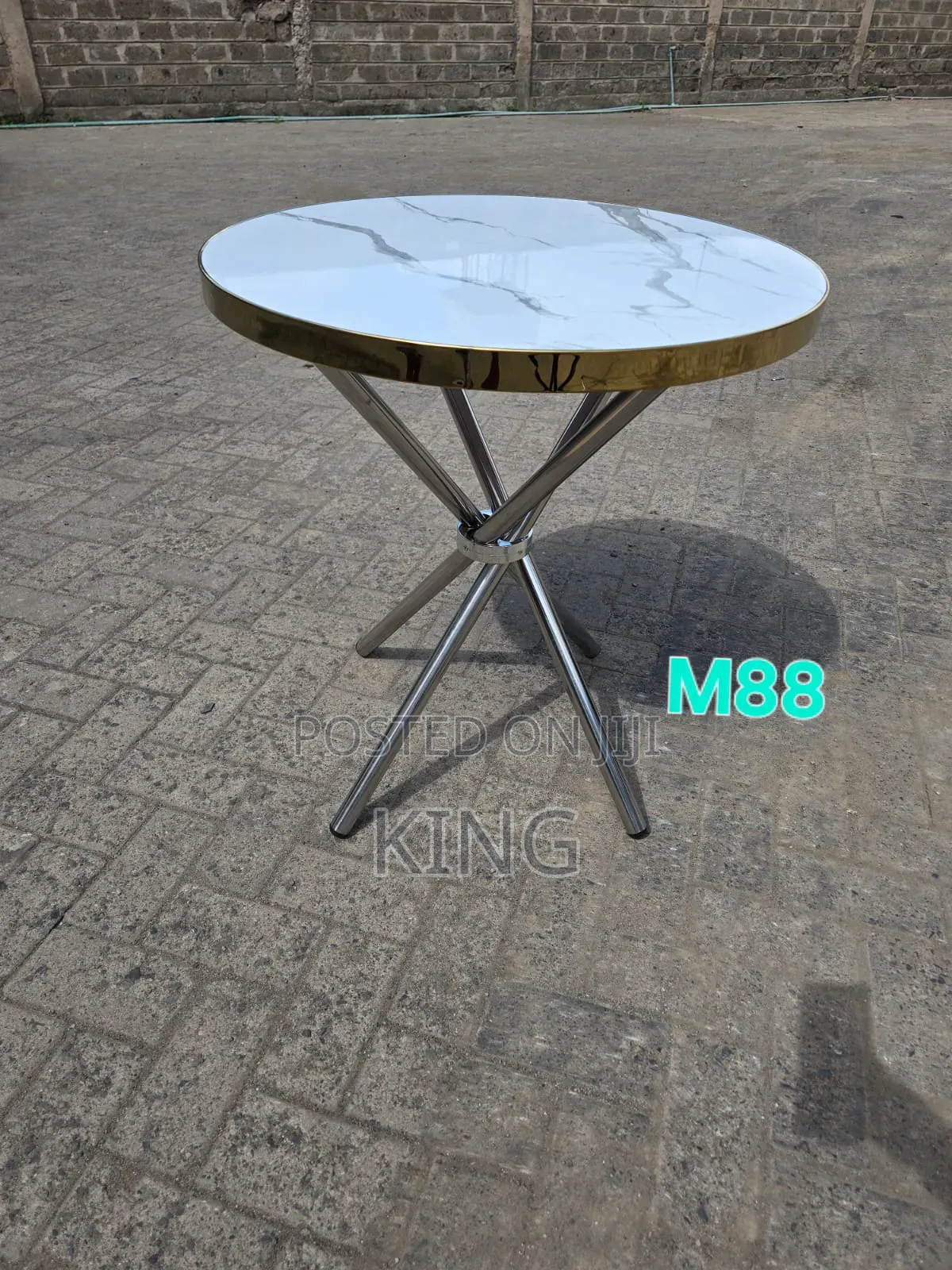 Round Table