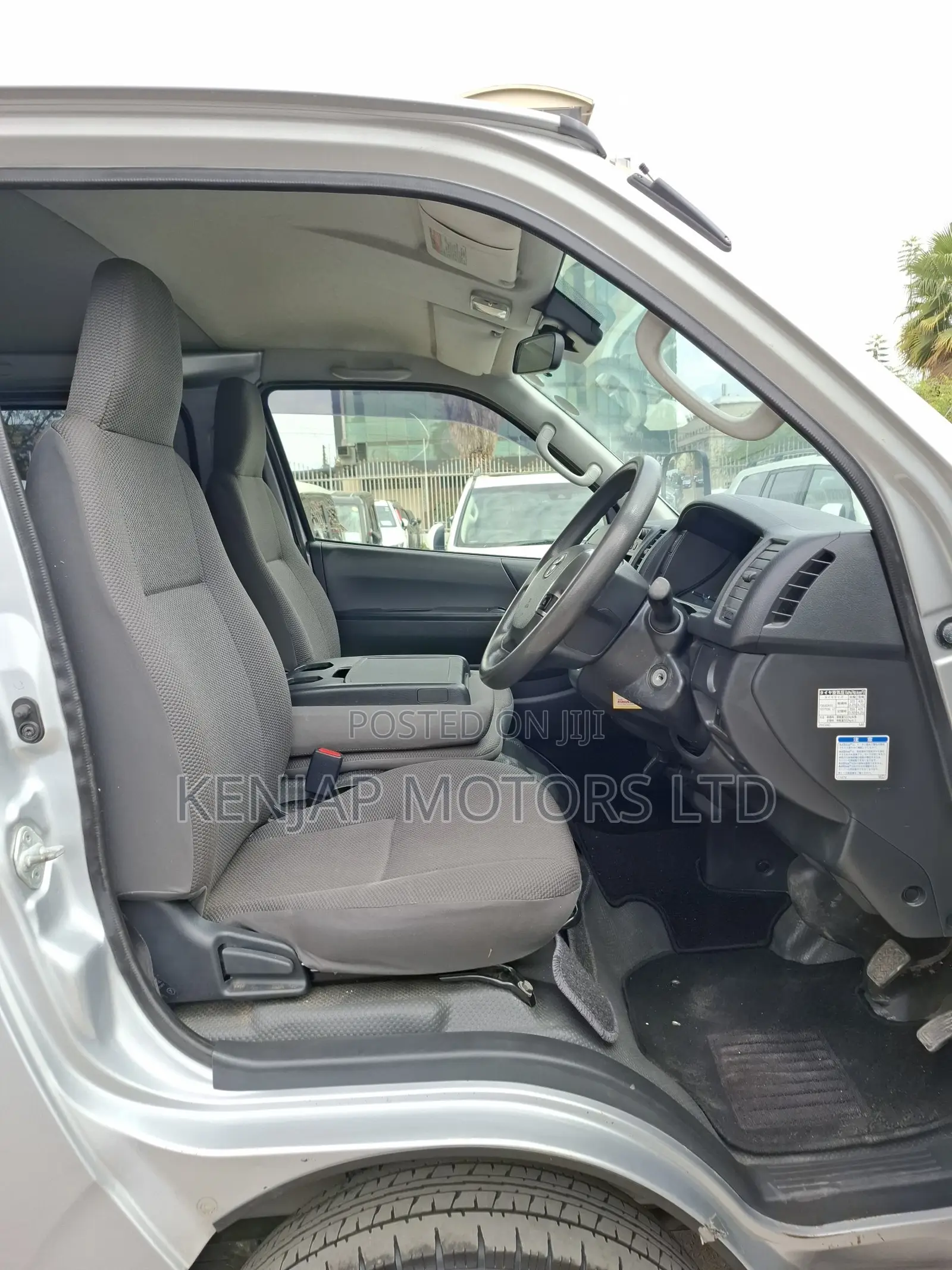 Toyota HiAce 2020 Silver