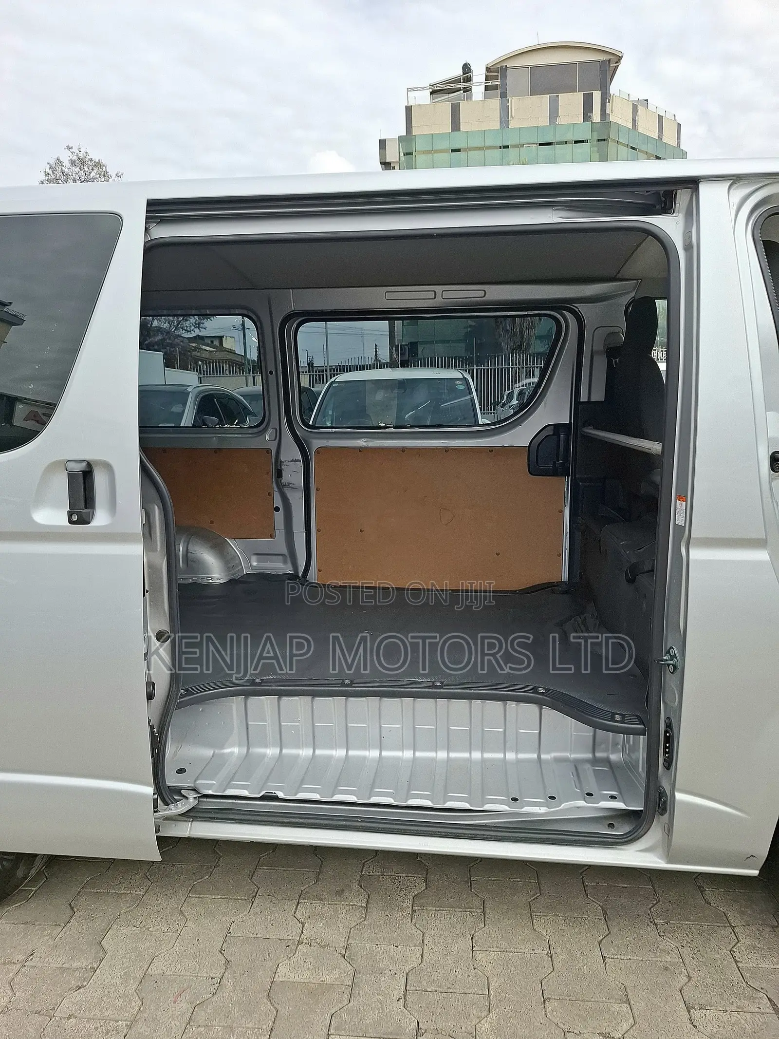 Toyota HiAce 2020 Silver