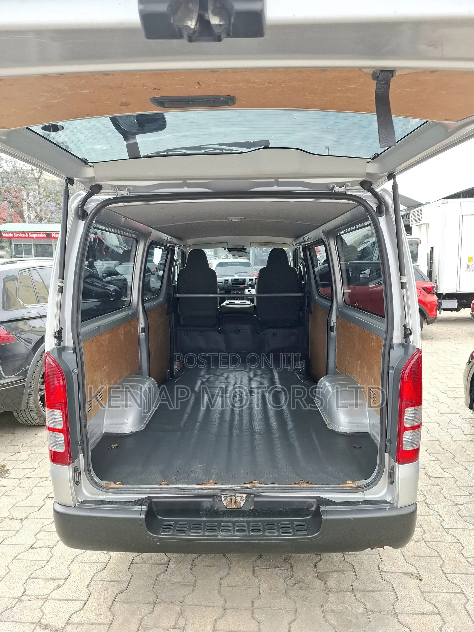Toyota HiAce 2020 Silver