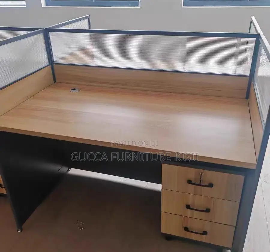 4 Seater Office Collaborative Task Station