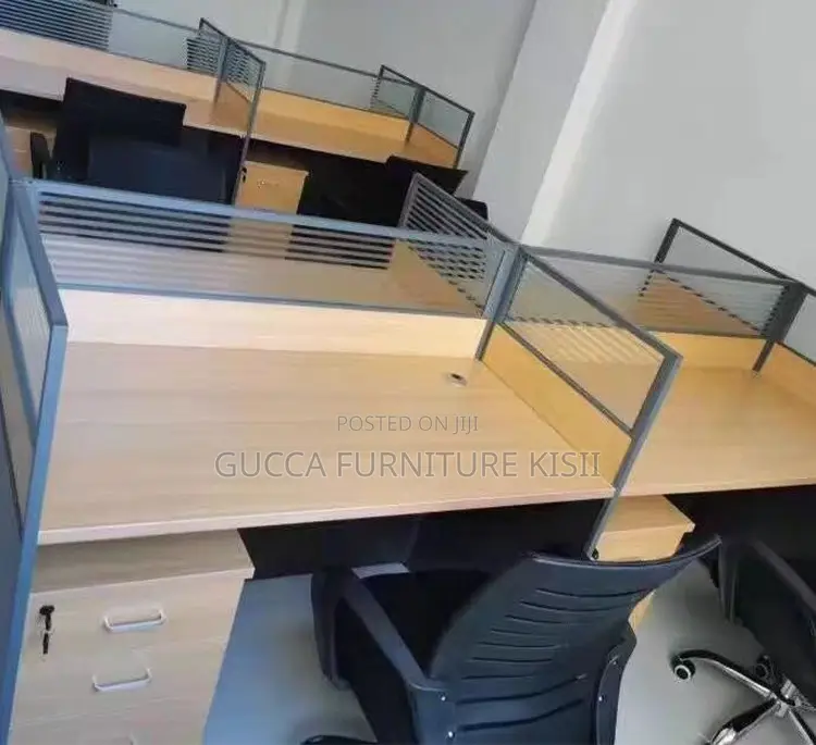 4 Seater Office Collaborative Task Station