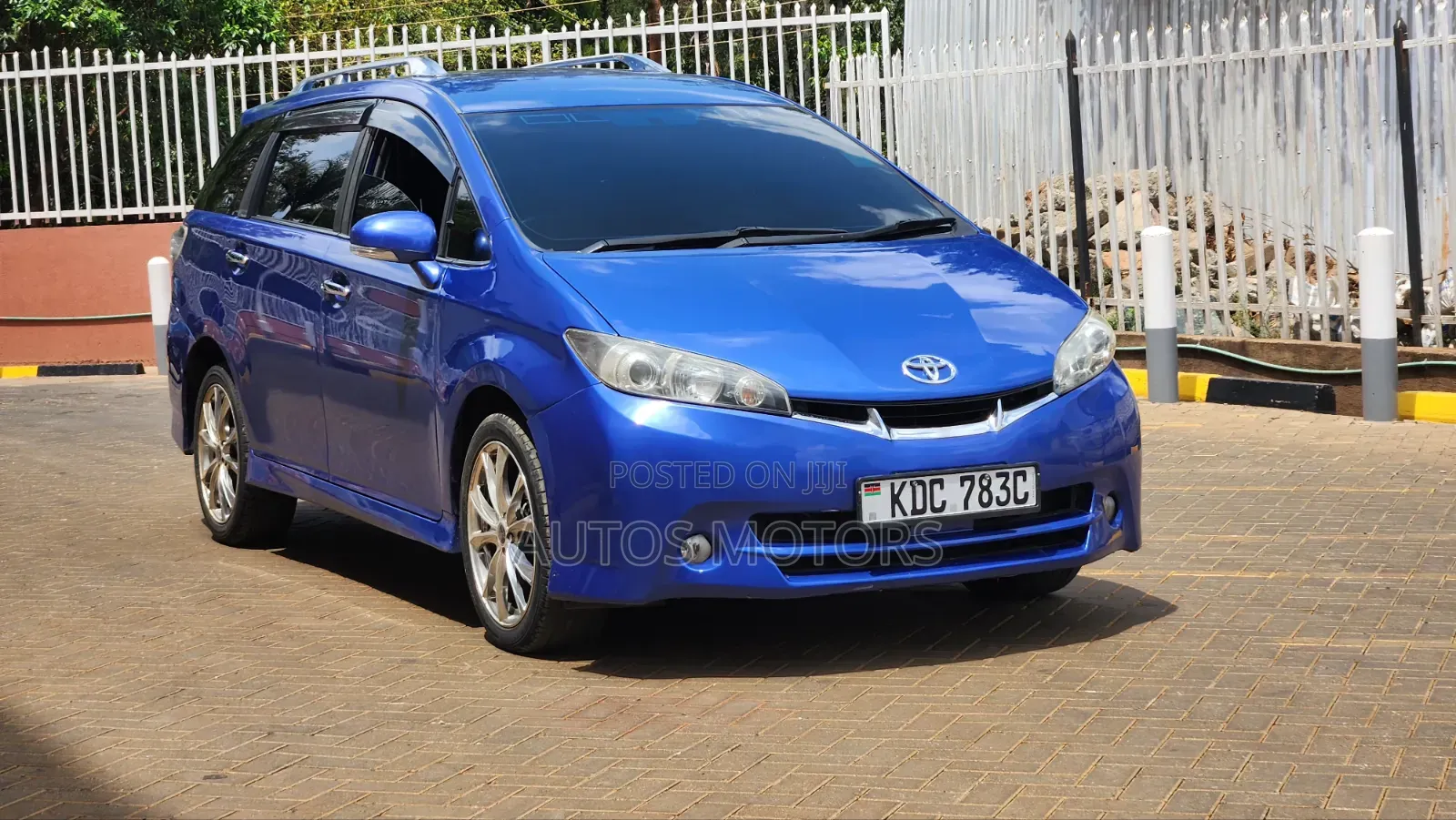 Toyota Wish 2014 Blue