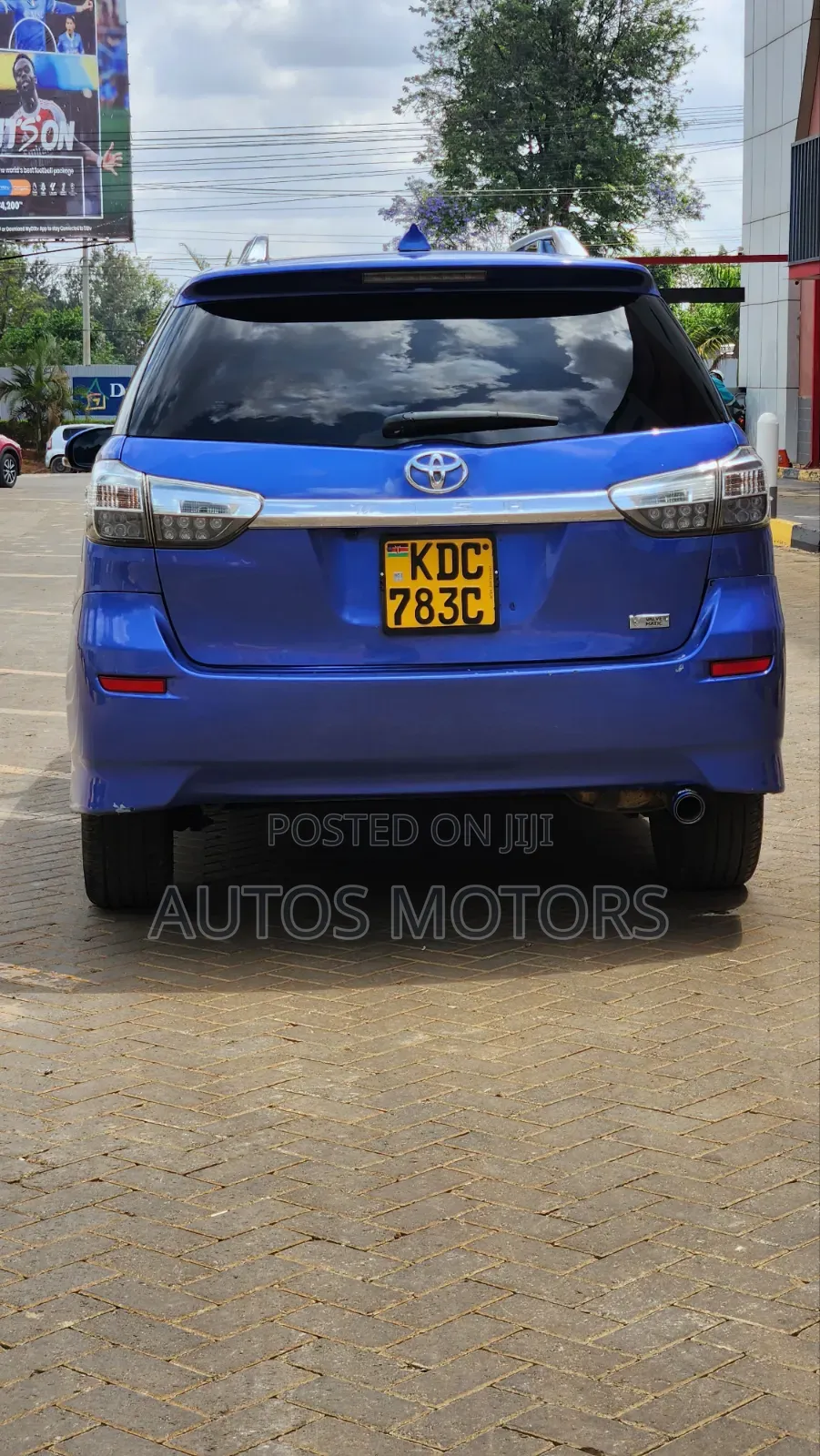 Toyota Wish 2014 Blue