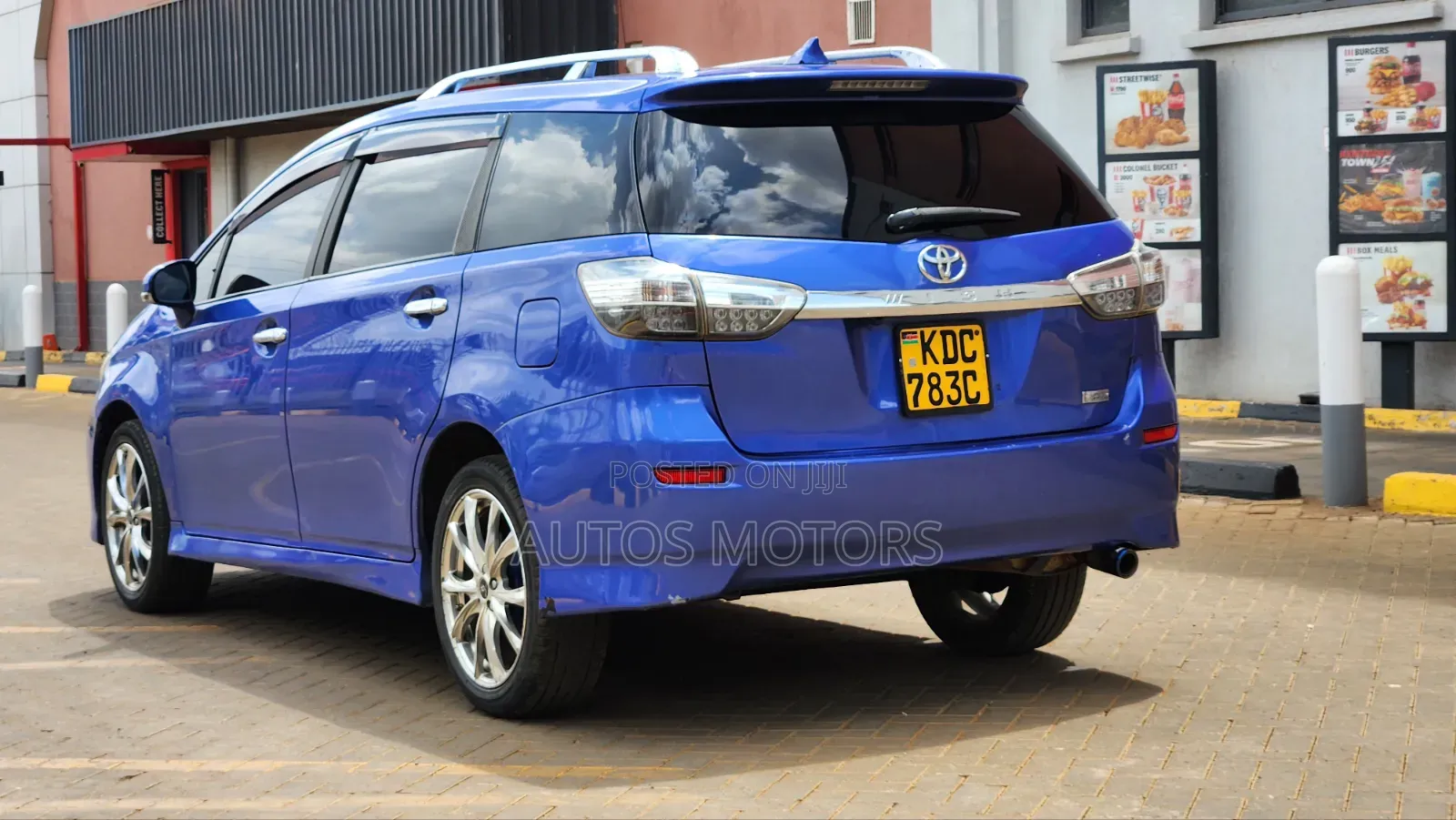 Toyota Wish 2014 Blue