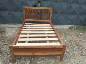 4 by 6 Used Hardwood Bed