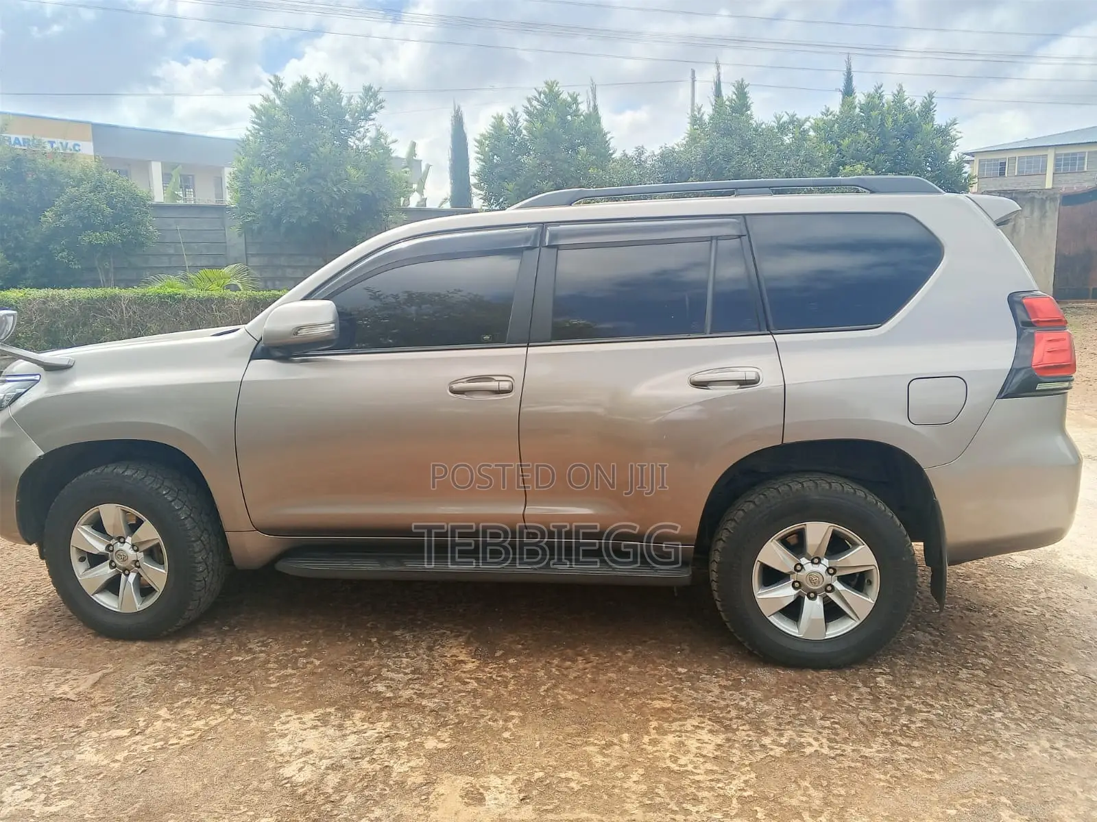 Toyota Land Cruiser Prado 2018 Gray