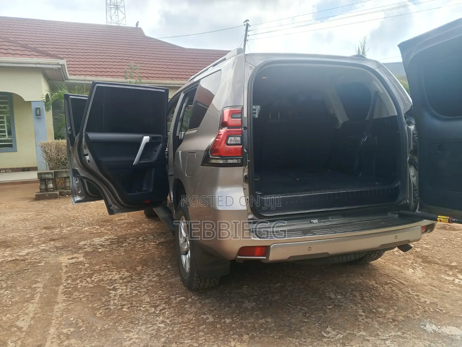 Toyota Land Cruiser Prado 2018 Gray