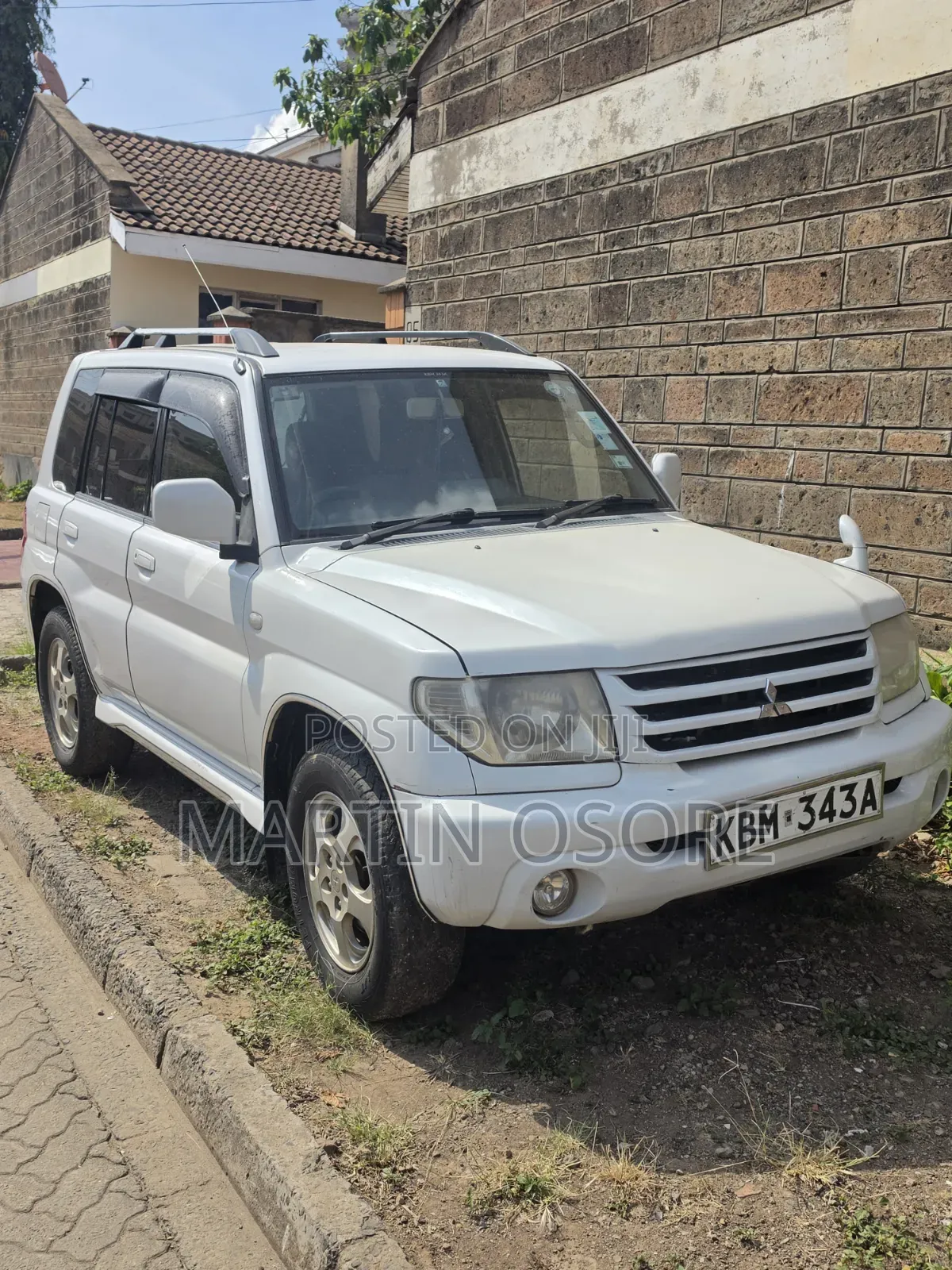 Mitsubishi Pajero 2012 White