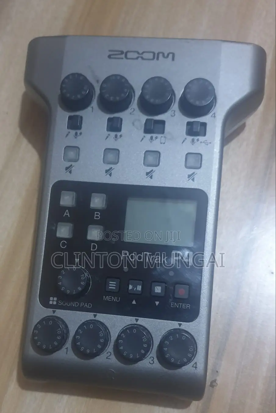 Zoom Podtrack P4