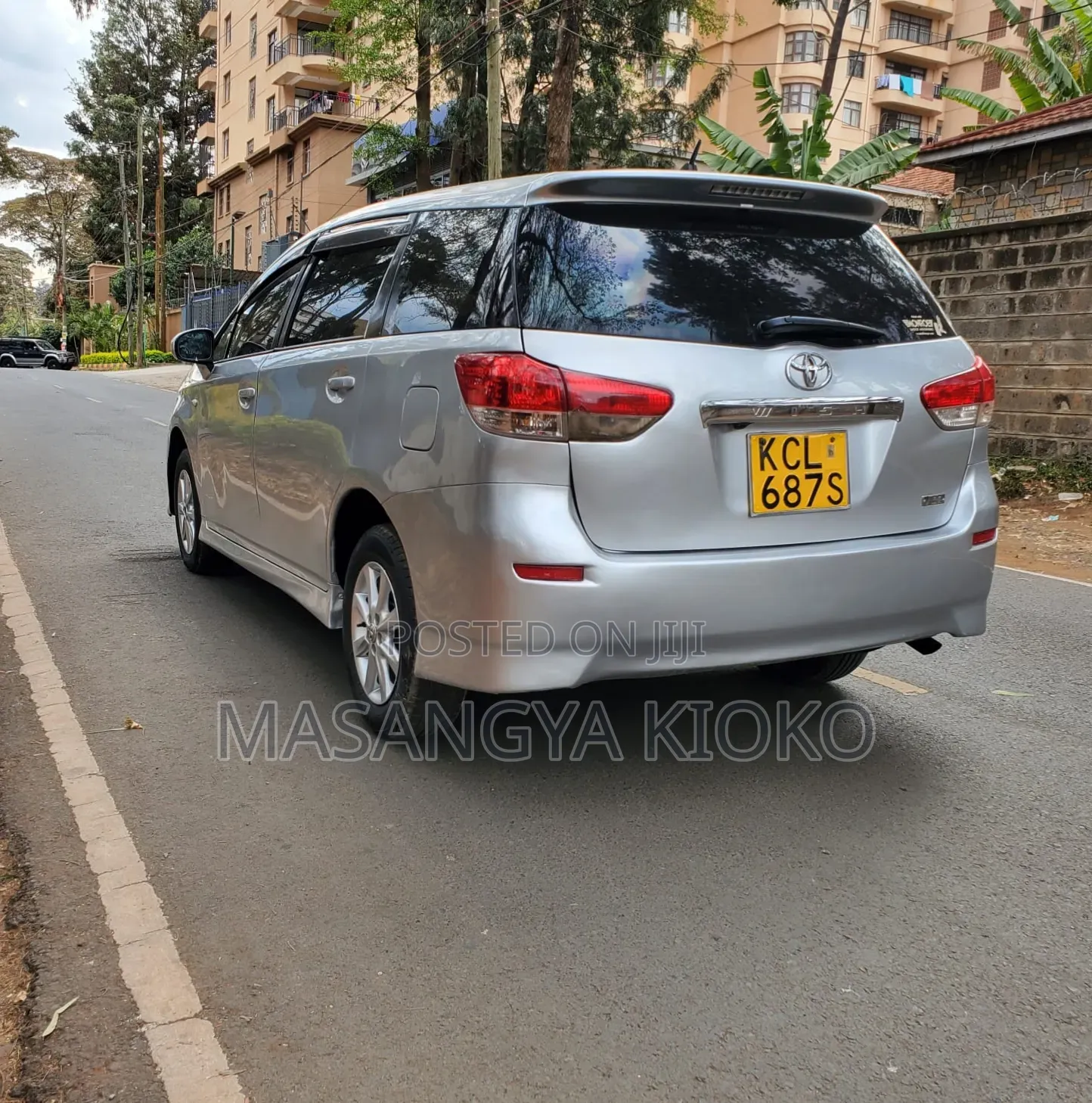 Toyota Wish 2010 Silver