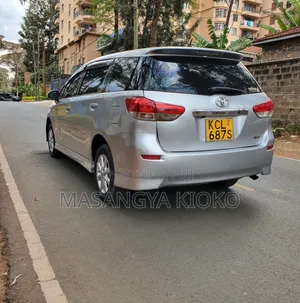 Toyota Wish 2010 Silver