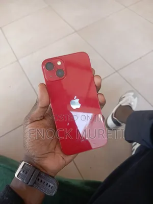 Apple iPhone 13 128 GB Red