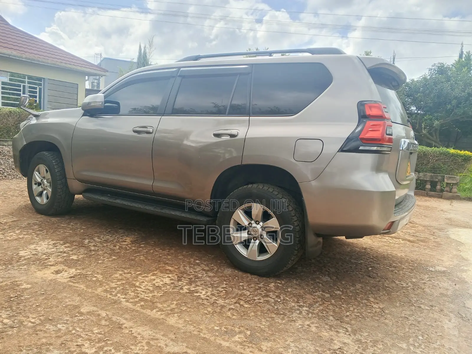 Toyota Land Cruiser Prado 2018 Gray