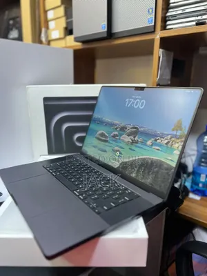 Laptop Apple MacBook Pro 2024 M4 Max 36GB Apple M4 Max SSD 1T
