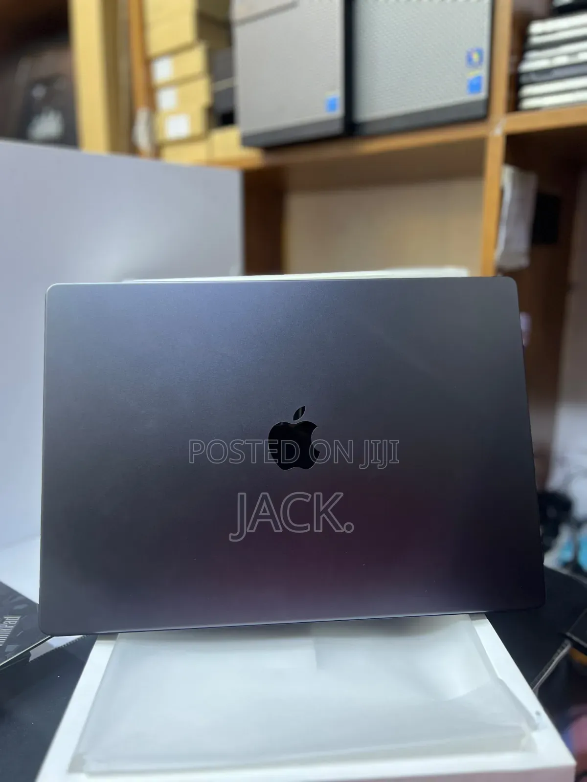 Laptop Apple MacBook Pro 2024 M4 Max 36GB Apple M4 Max SSD 1T