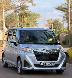 Toyota Roomy 2017 Silver
