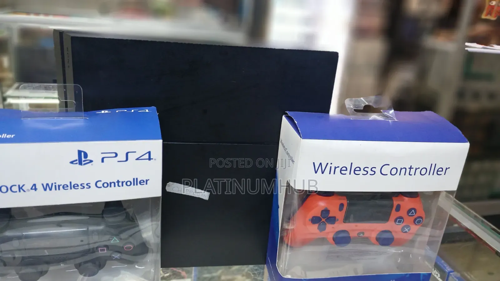 PS4 Standard Chipped+ 2 Controllers